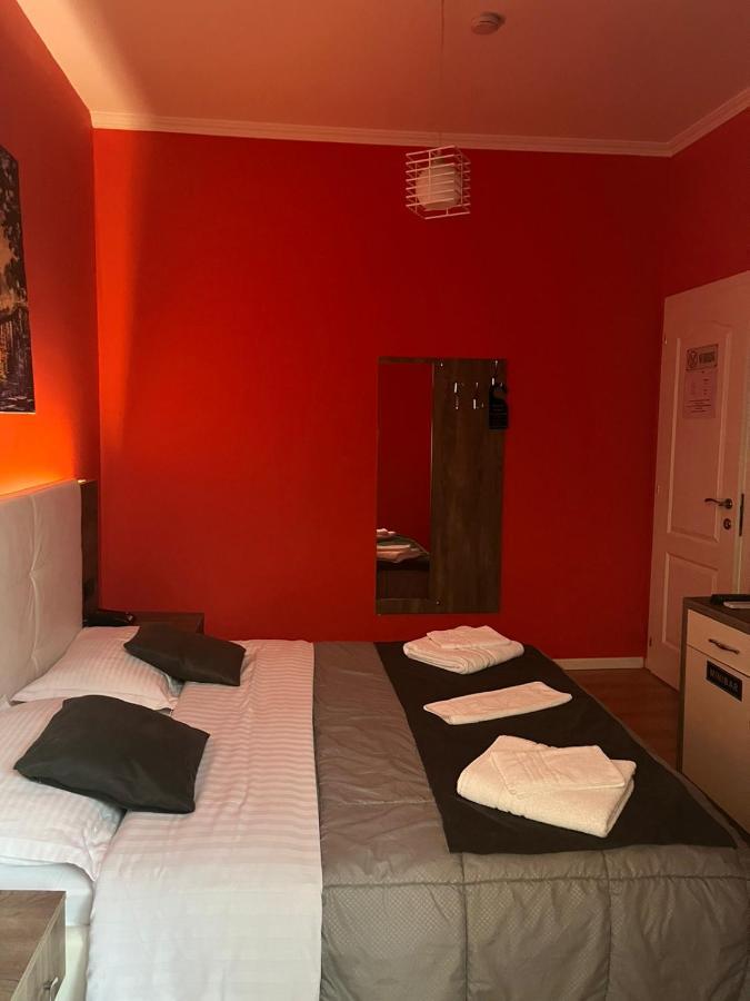 Marion Hotel Тирана Екстериор снимка
